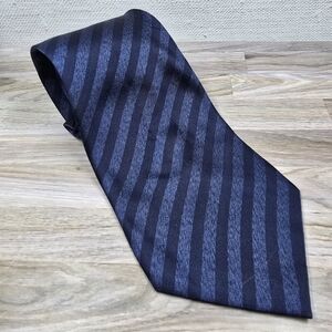 Kenneth‎ Cole New York 100% imported silk hand made blue navy striped tie 58"